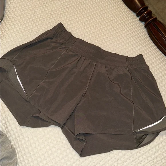 Lululemon Olive Green Hotty Hots - Picture 3 of 4